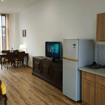 City Center Rent With Free Parking N44 דירה